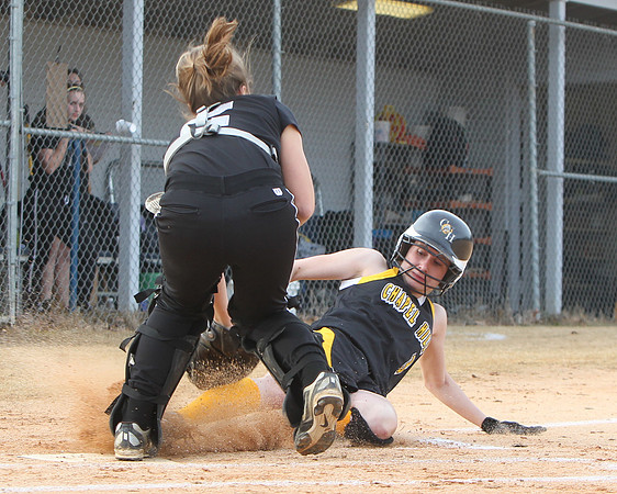 SP.030812.SOFTBALL-3
