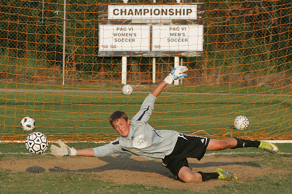 SP.090111.SOCCER.JLK-1