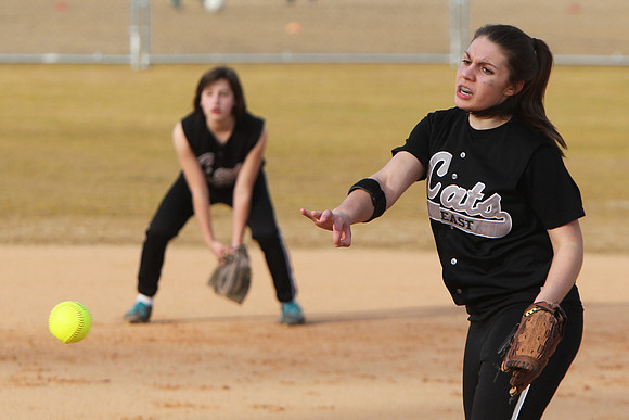 SP.030812.SOFTBALL-1
